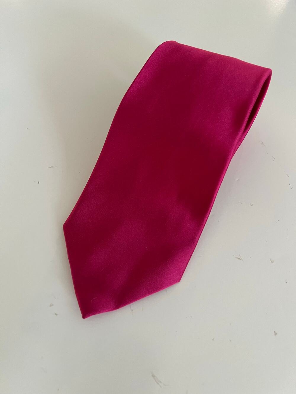 Van Heusen 100% Silk Men's Neck Tie Hot Pink JL